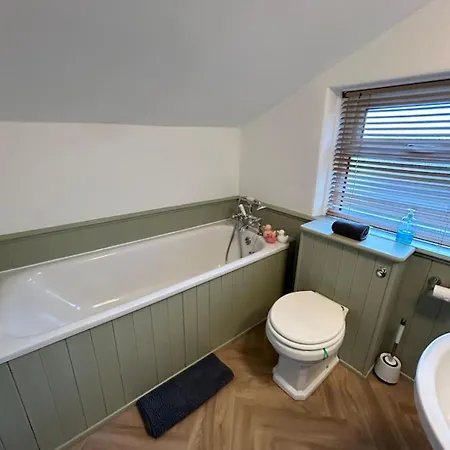 Bright And Modern شقة هاروغايت