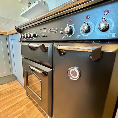 Charming Newly Refurbished Apartment