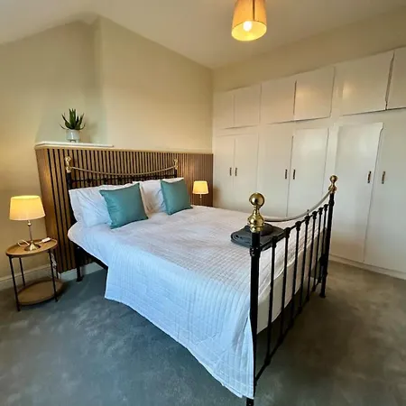 Charming Newly Refurbished Harrogate