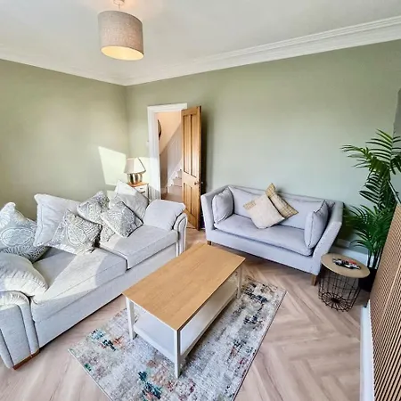 Charming Newly Refurbished Harrogate