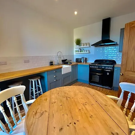 Charming Newly Refurbished * Harrogate